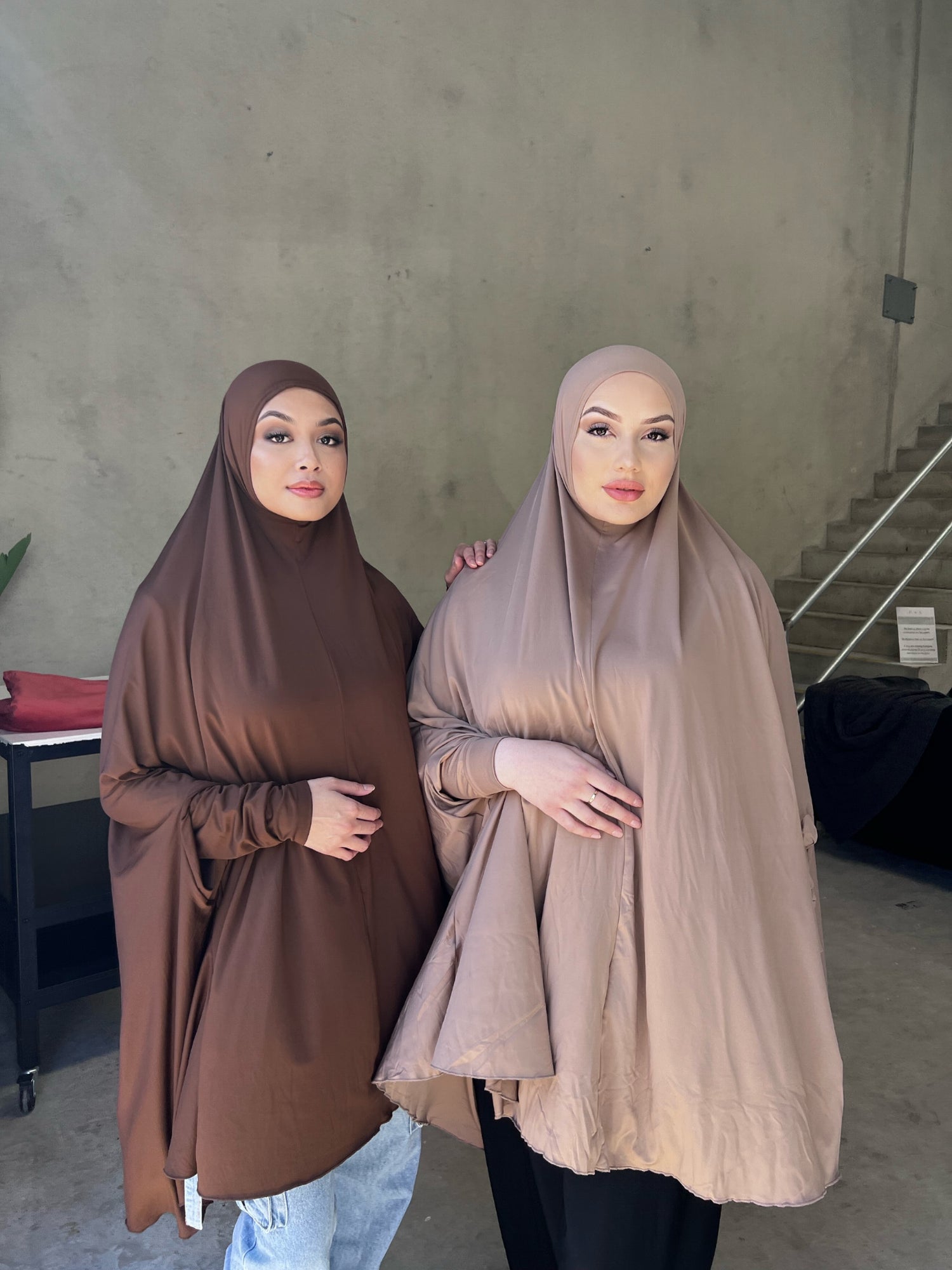 Mid-length Sleeve Jilbabs