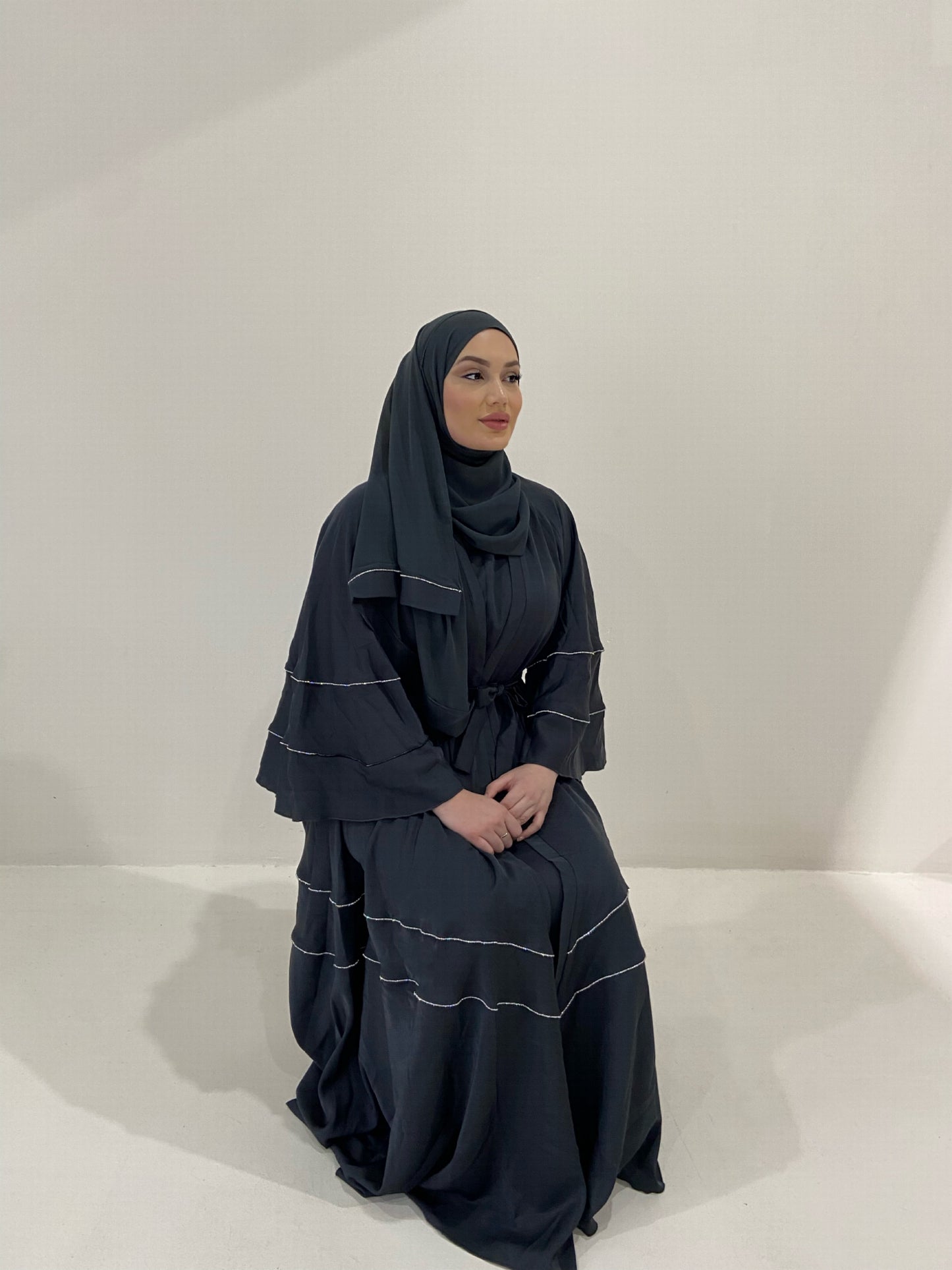 Gamra - 4 piece abaya set