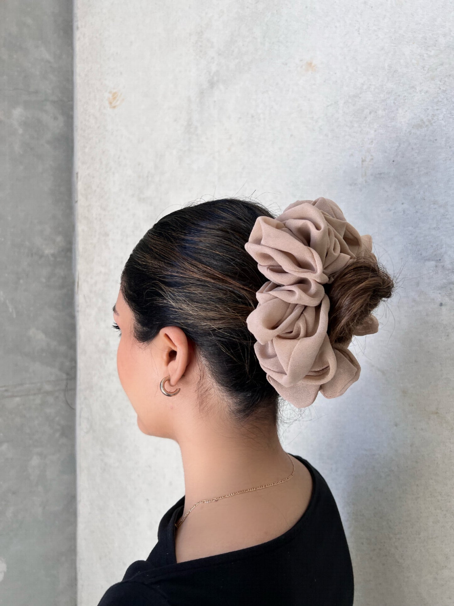 Nude Scrunchie